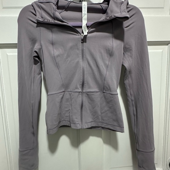 Lululemon Move with Ease Jacket Size 2 Lavender EUC - Picture 2 of 7